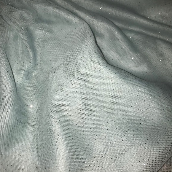 SOLD!Like new sparkly frozen princess skirt H&M 5/6 - Picture 7 of 7